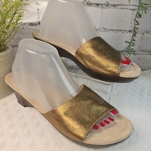 TALBOTS GOLD METALLIC MULES SLIP ON SANDAL SUMMER WOMENS 8.5 LIKE NEW